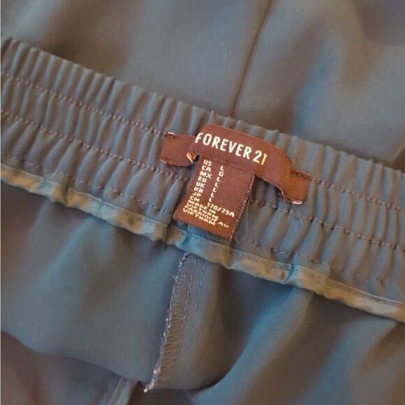 Forever 21 Turquoise Dressy Shorts L - Picture 4 of 9